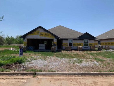110 NW Elm Ave, Cache, OK 73527 - photo 4