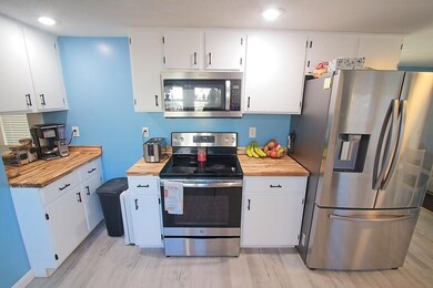 29 Pine St, Mechanic Falls, ME 04256 - photo 4