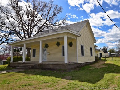 217 N Mission Ave, Tahlequah, OK 74464 - photo 2
