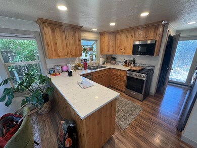 718 NE 9th St, Bend, OR 97701 - photo 7