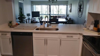 3050 Presidential Way unit 206, West Palm Beach, FL 33401 - photo 4