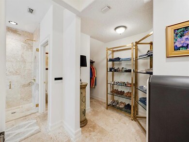 Owner s Closet