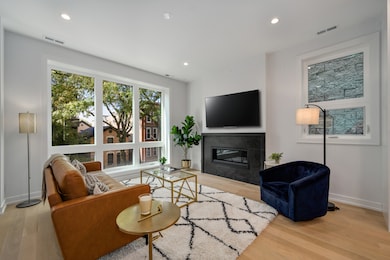 867 N Marshfield Ave unit 2, Chicago, IL 60622 - photo 3