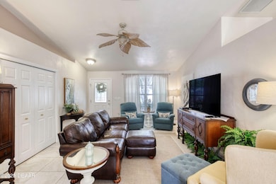 1465 Admiral N Living Room 6