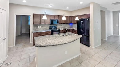 22590 W Moonlight Path, Buckeye, AZ 85326 - photo 4