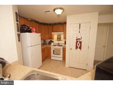 2054 Berkeley Dr, Pennsburg, PA 18073 - photo 5