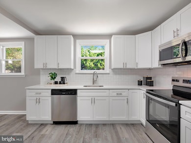 325 Beach Ave, Pasadena, MD 21122 - photo 4