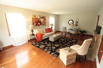 160 E Schreyer Place, Columbus, OH 43214 - photo 5