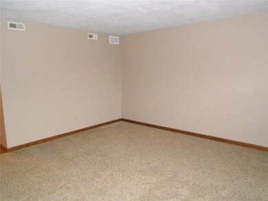 8 Sunset Dr unit C, Freeburg, IL 62243 - photo 2
