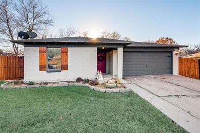 8549 James Ct, Fort Worth, TX 76108 - photo 3