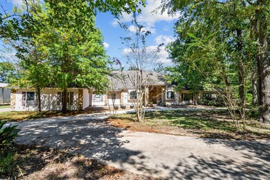 130 Lyndsey Dr, Montgomery, TX 77316 - photo 3