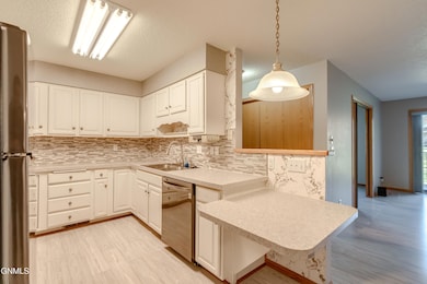 3305 Montreal St unit 202, Bismarck, ND 58503 - photo 7