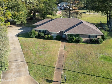 115 Belvedere Ct, Cleveland, MS 38732 - photo 2