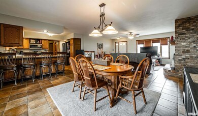 1501 N Logan St, Lincoln, IL 62656 - photo 6