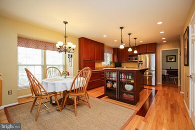19707 Crystal View Ct, Germantown, MD 20876 - photo 5