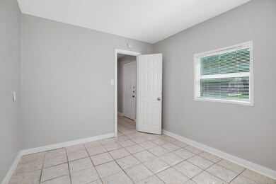 150 Hohldale St unit D, Houston, TX 77022 - photo 6