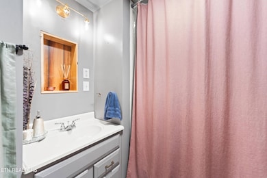 185 Thompson Rd, Dunlap, TN 37327 - photo 7