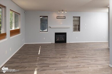 Living Room w/ Gas FP
