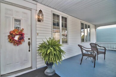 709 Dunmore St unit 11, Throop, PA 18512 - photo 3