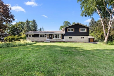 03-Edgewood Dr-3