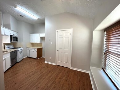 7710 Western Oak Ln, Houston, TX 77040 - photo 7