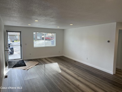 2809 &2811 N Honeysuckle Dr, Coeur D'Alene, ID 83814 - photo 3