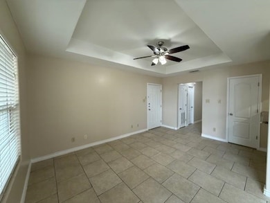 2720 Camelot Dr unit 202, Laredo, TX 78041 - photo 5