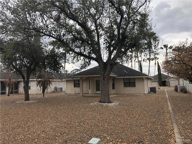 933 Katrin Dr, Alamo, TX 78516 - photo 2