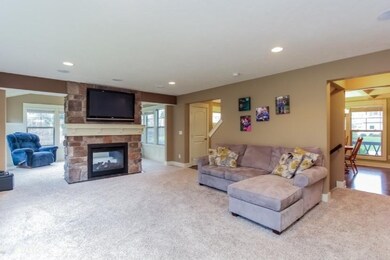 006-Living_Room-1332706-mls