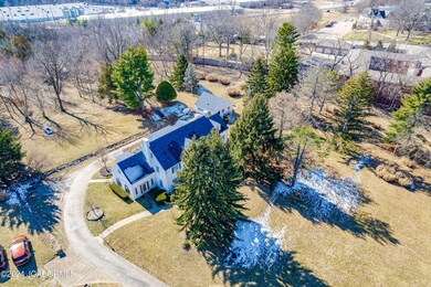2113 W Main