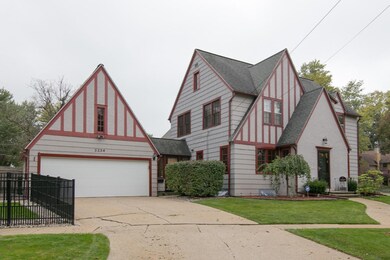 2224 Benjamin-102