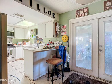 2517 Royal Palm Drive-32
