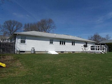 43 Bayview Dr, West Warwick, RI 02893 - photo 2