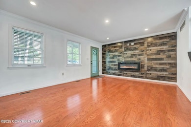 205 Regent St, Bushkill, PA 18324 - photo 6