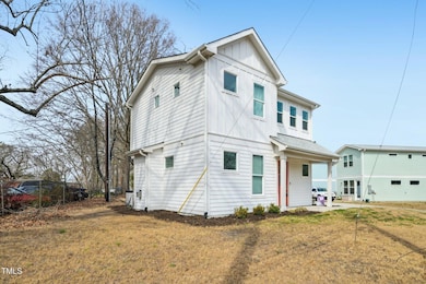 3-web-or-mls-Pleasant Dr-003