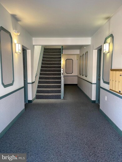 5913 Prince James Dr unit 29, Springfield, VA 22152 - photo 4