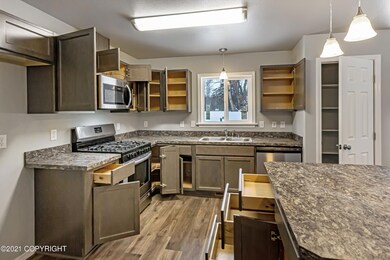 10376 W Glacier Peak Dr, Big Lake, AK 99654 - photo 2