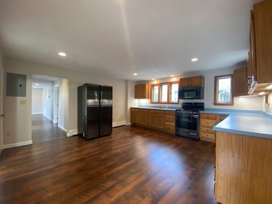 36 Upham St unit 2, Salem, MA 01970 - photo 5