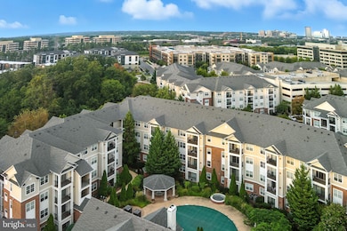 Bryson At Woodland Park unit 219, Herndon, VA 20171 - photo 3