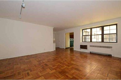 346 E Lancaster Ave unit 201, Wynnewood, PA 19096 - photo 5