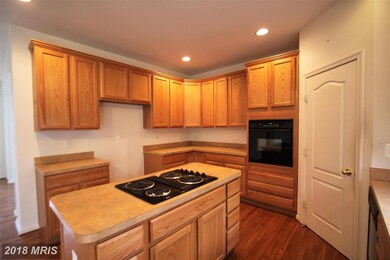 10233 Warfield St, White Plains, MD 20695 - photo 4