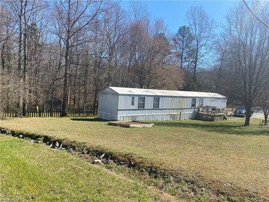 2703 Old Cox Rd, Asheboro, NC 27205 - photo 3