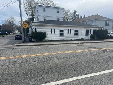 427 Child St unit 3, Warren, RI 02885 - photo 3