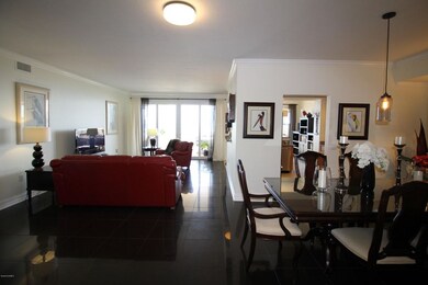 OPEN FLOORPLAN