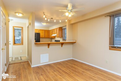 Dining_Kitchen_4683-FULL