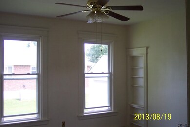 410 Mountain St, Albany, NY 12209 - photo 5