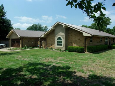 839 N Avenue B, Springtown, TX 76082 - photo 3