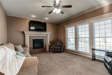 908 Birchwood Dr, Raymore, MO 64083 - photo 7
