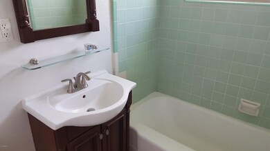 N. 3rd Ave Bath