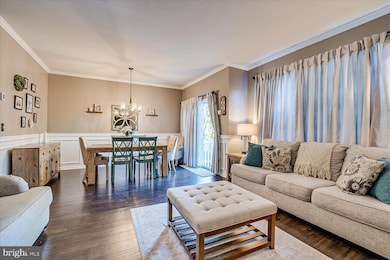 37 Amesbury Ct, Trenton, NJ 08691 - photo 4